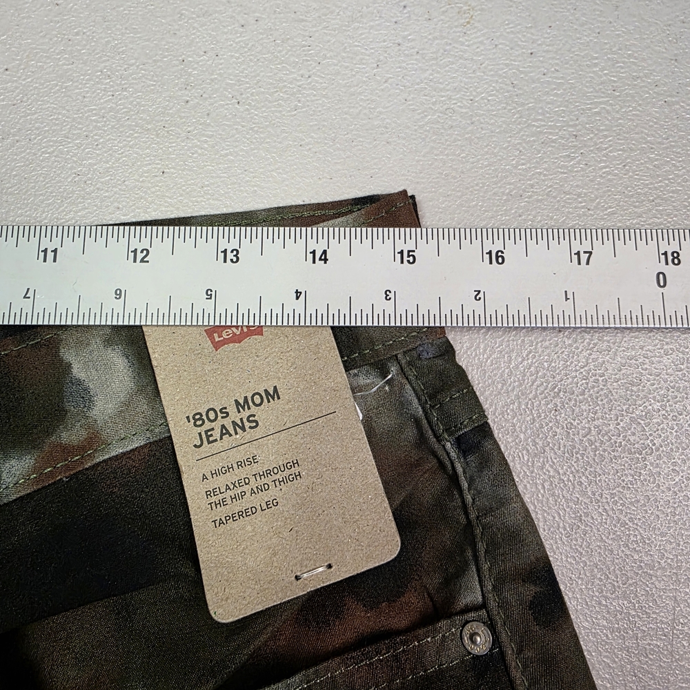 Levi's Camo 80s Mom‎ Jean Watercolor Print Pants Women's Size 31X30 - Picture 6 of 8